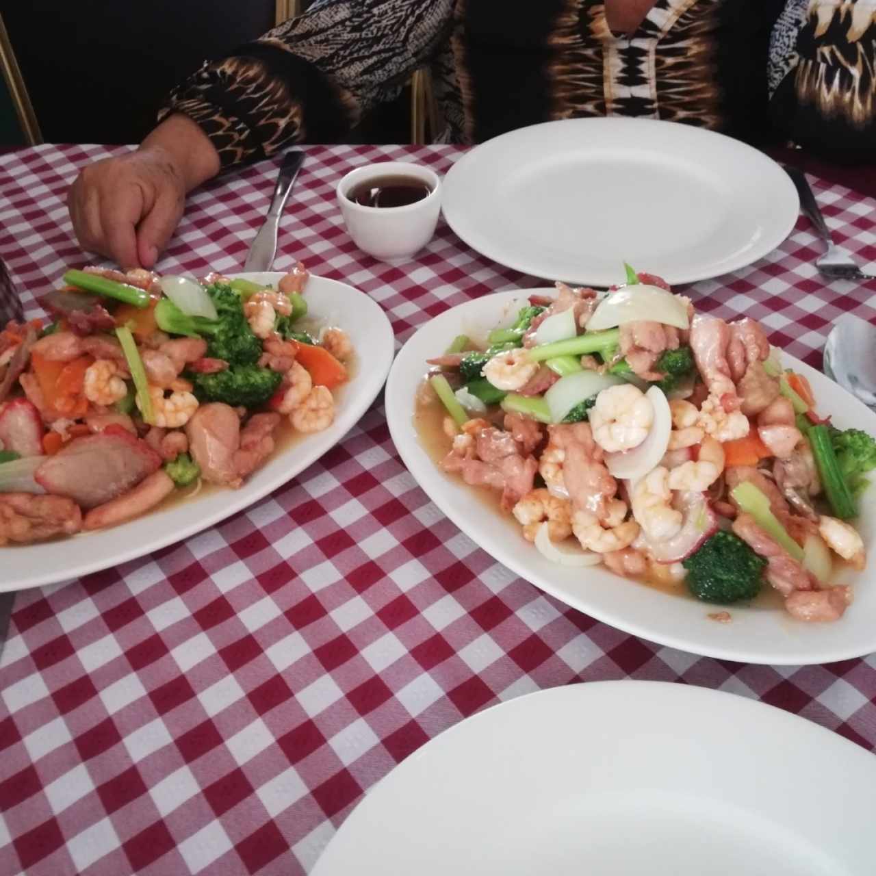Chao mein mixto