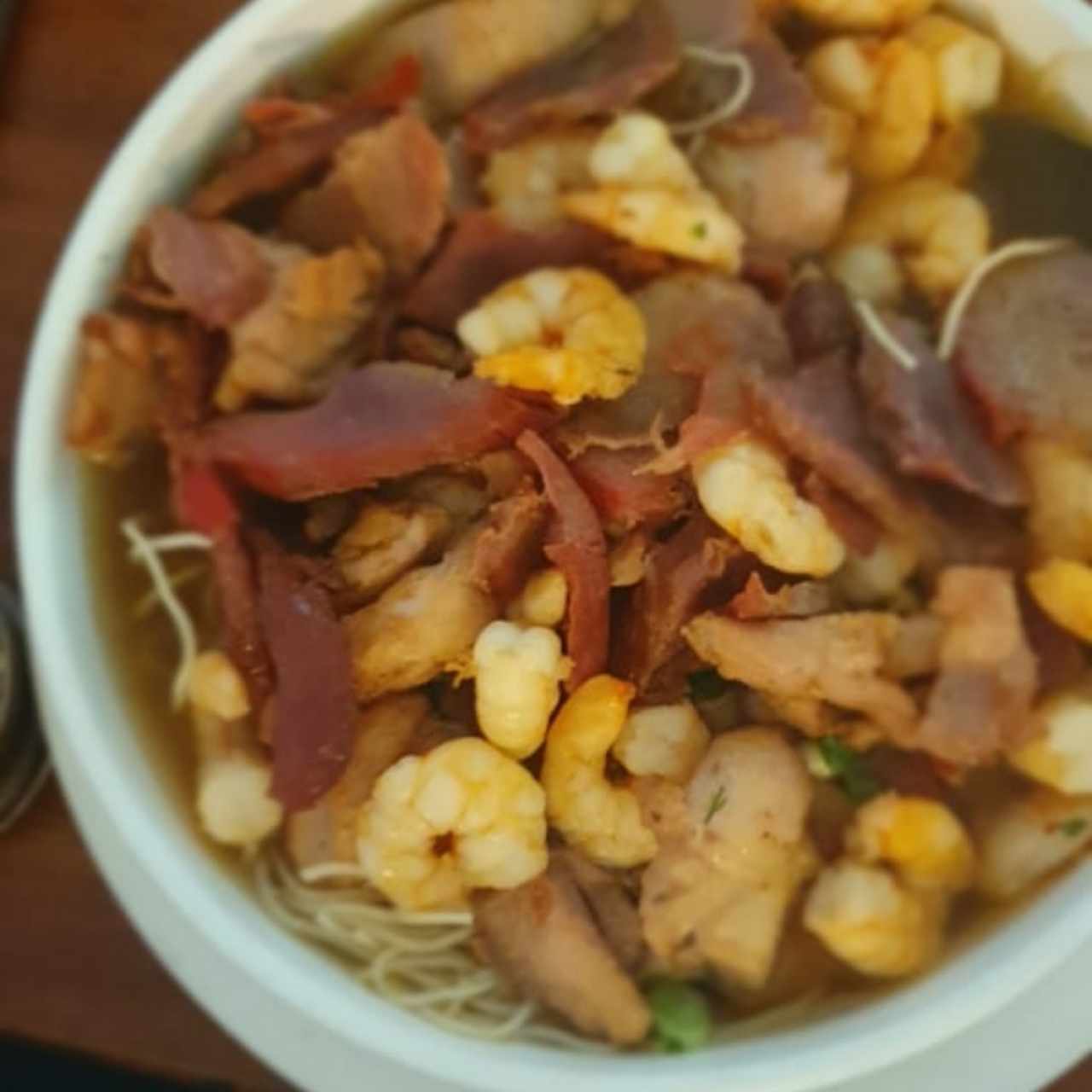 SOPA MIN CON LOMITO