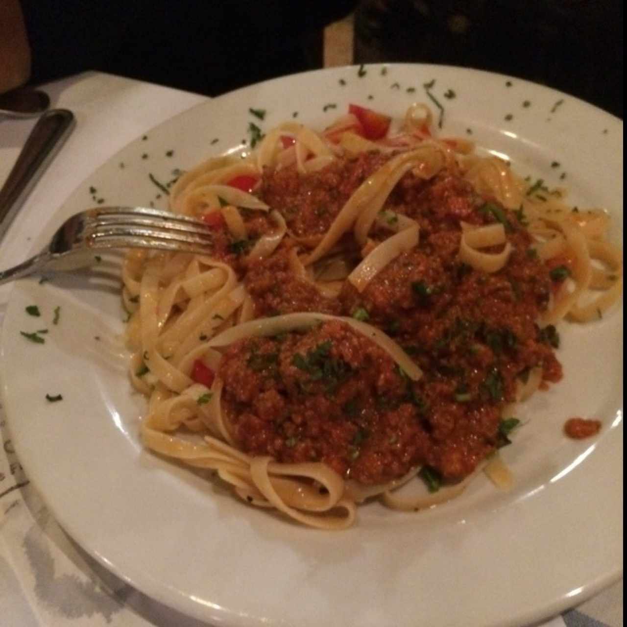 FETTUCCINE ALLA BOLOGNESE CON ALBÓNDIGAS