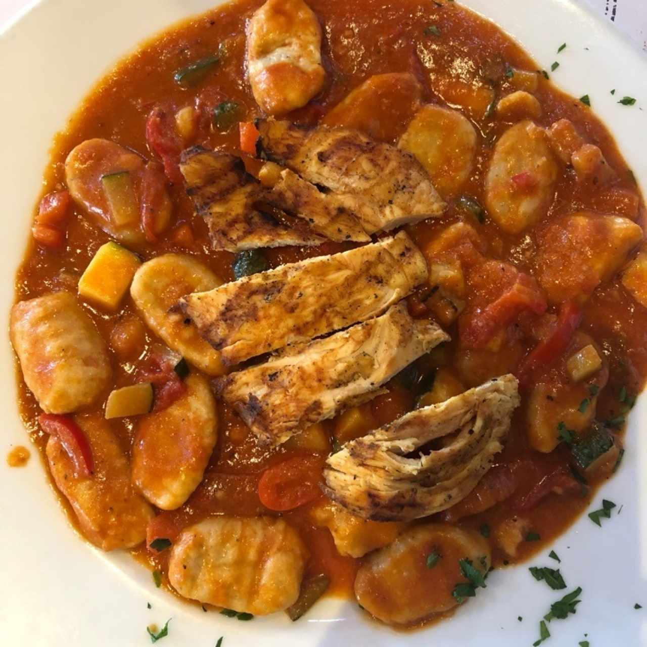 Ñoquis con pollo