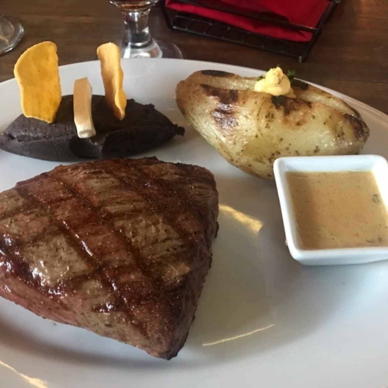 GRAN LOMO ESCOBAR