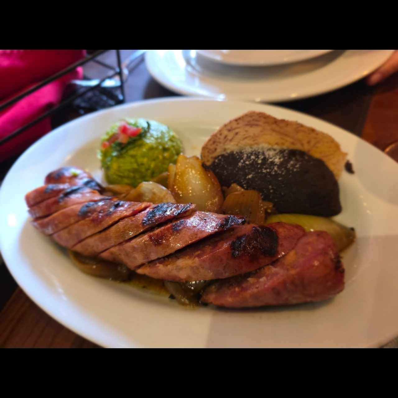 ENTRADAS - CHORIZO ARTESANAL