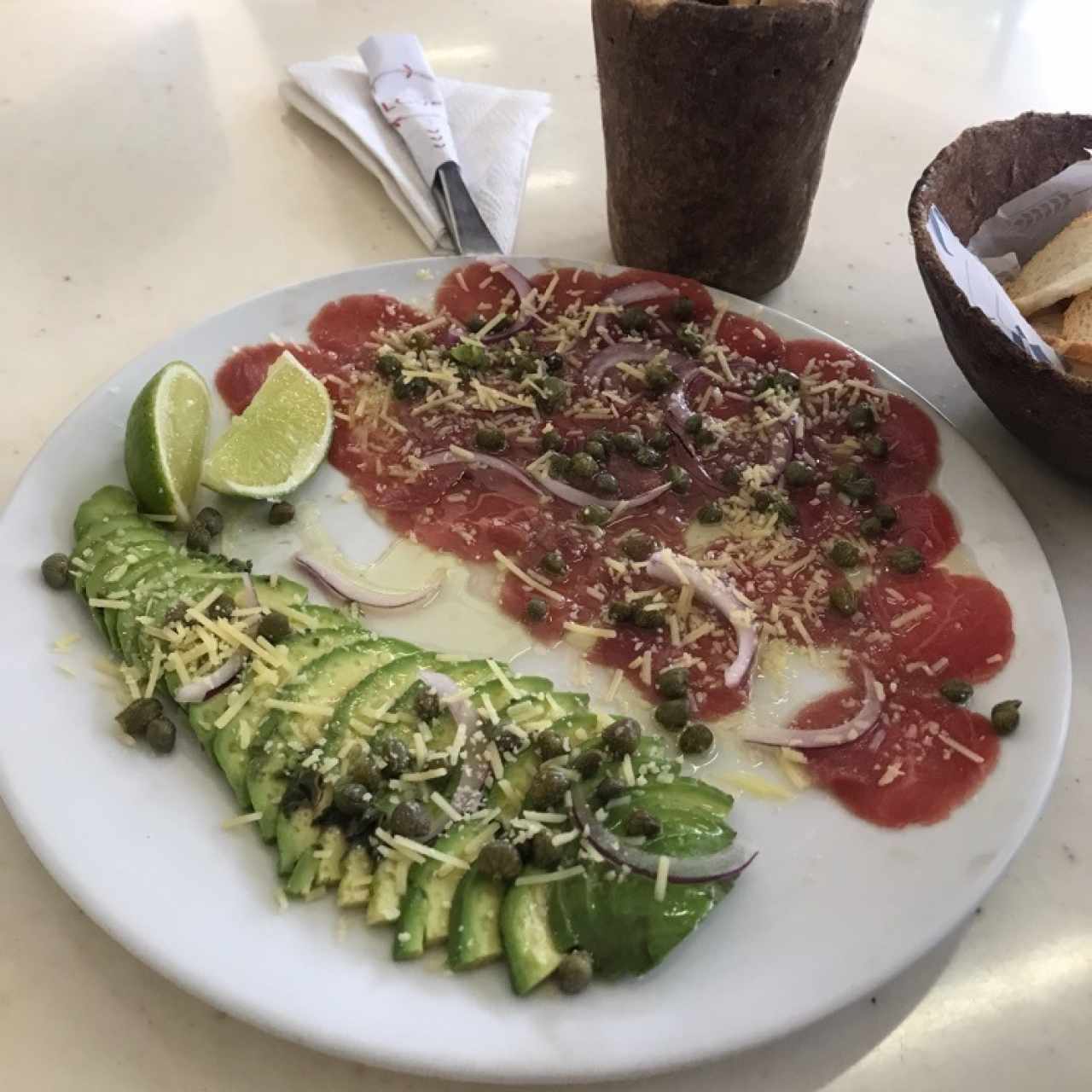 Carpaccio Mixto de Lomito y Aguacate