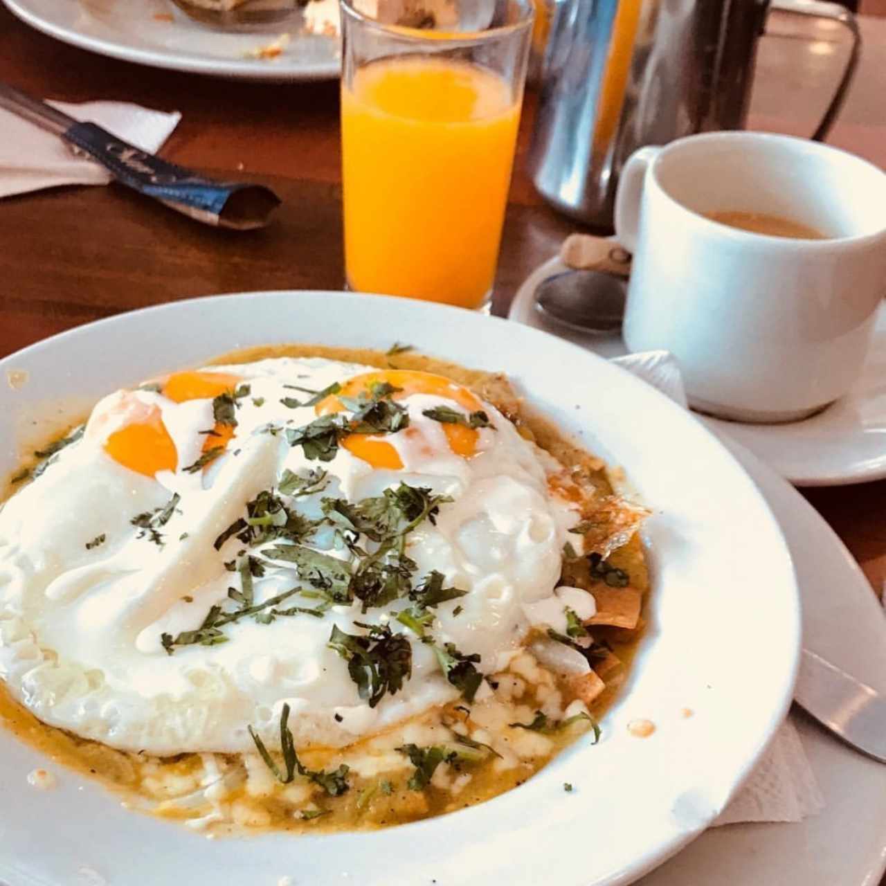 Desayunos Completos - Chilaquiles Mexicanos