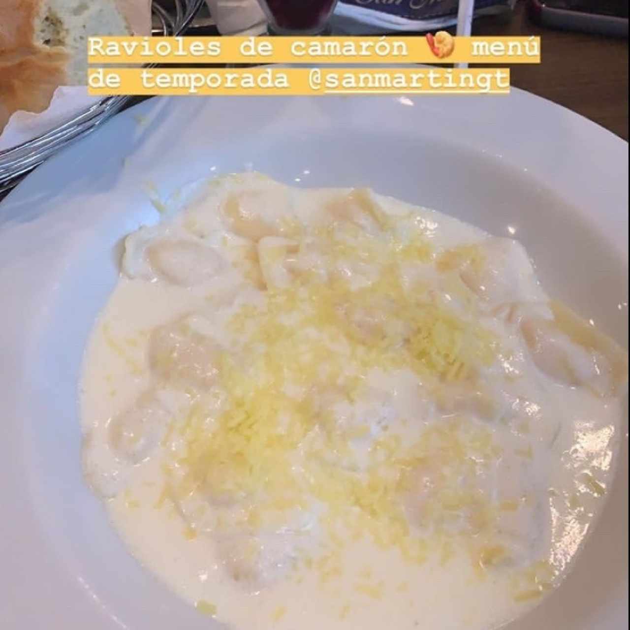 Pastas - Ravioles de Mozzarella y Camarón
