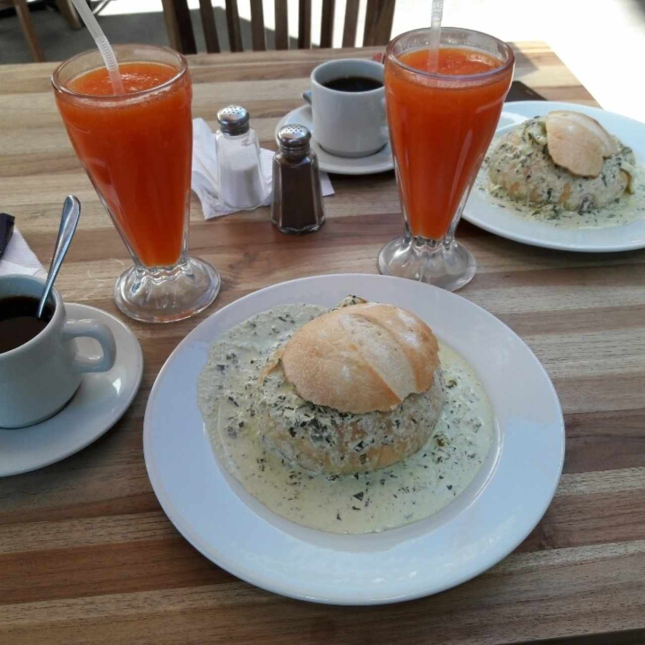 Huevos escondidos 