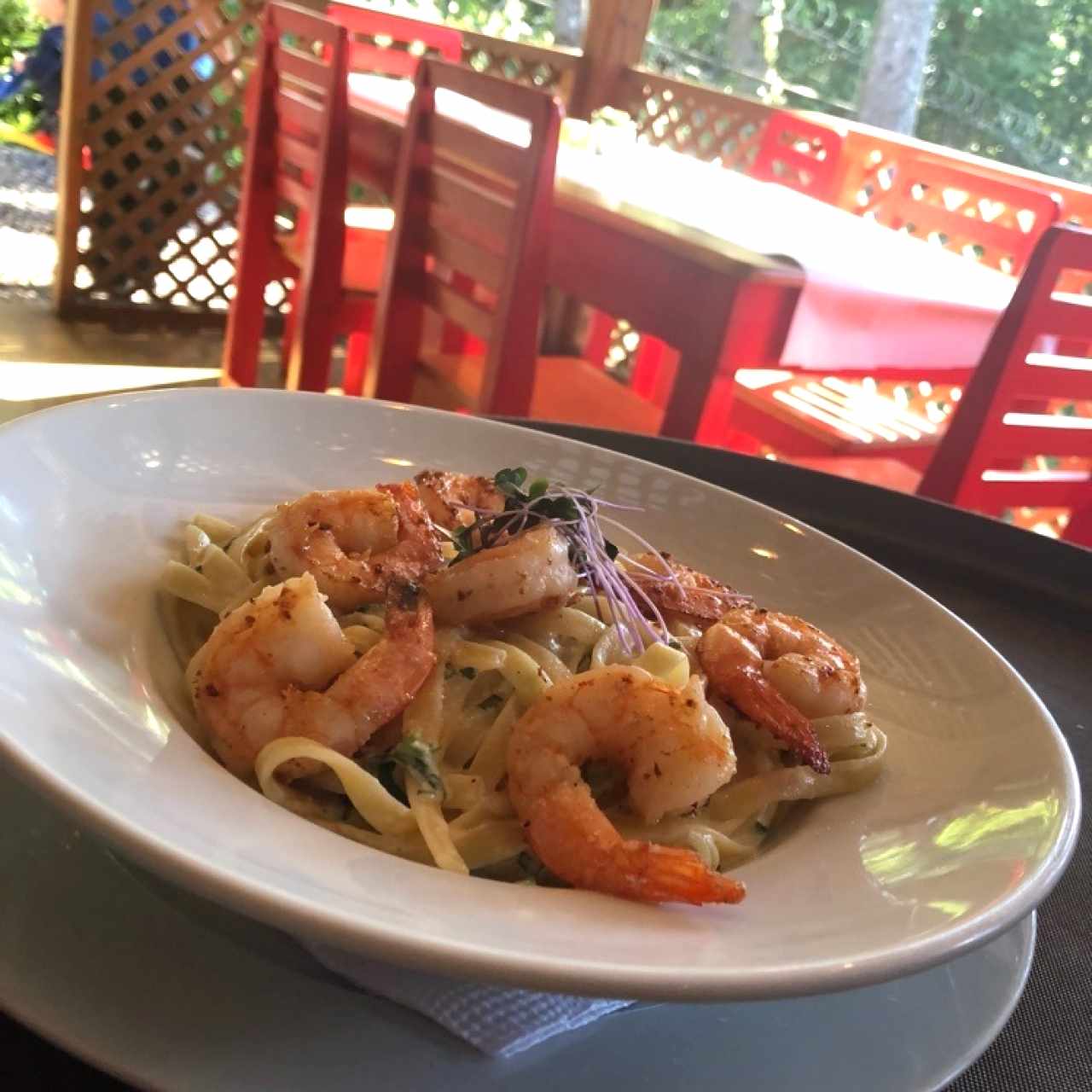 Pasta alfredo con camarones