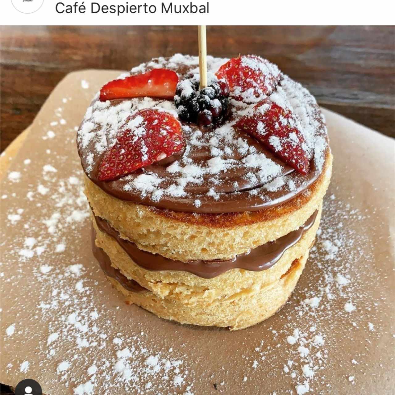 Torre de Panqueques con nutella