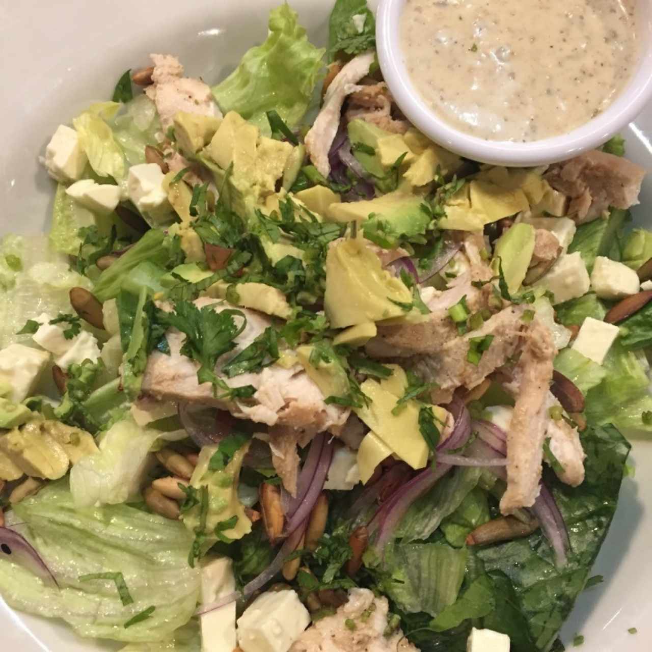 Ensaladas - Aguacate y Pepitoria