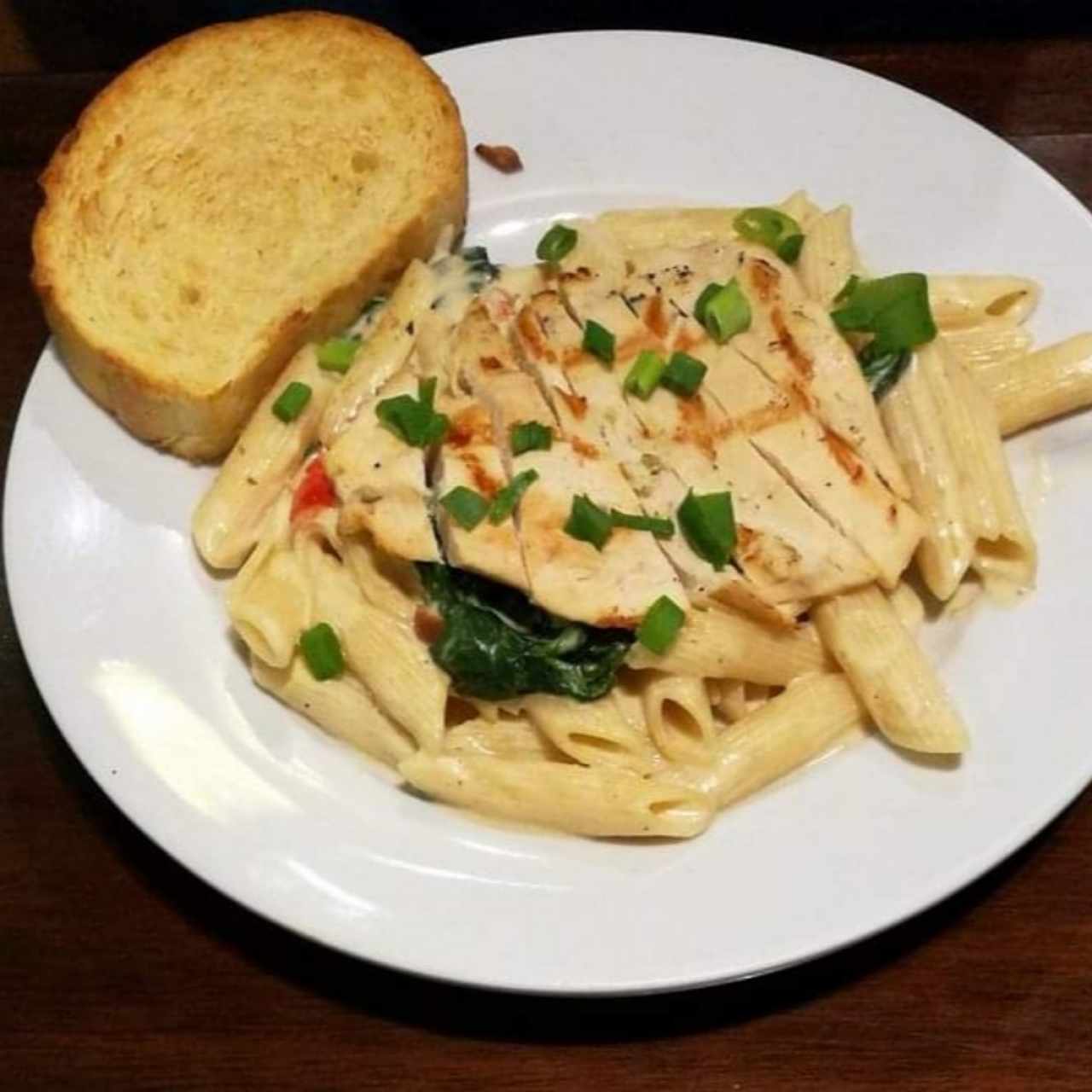 Pasta de Pollo y Loroco