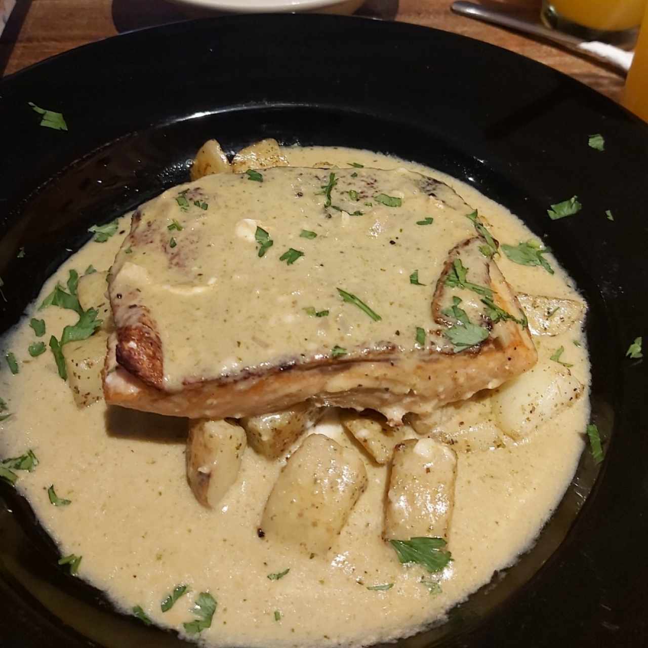 Salmón al pesto
