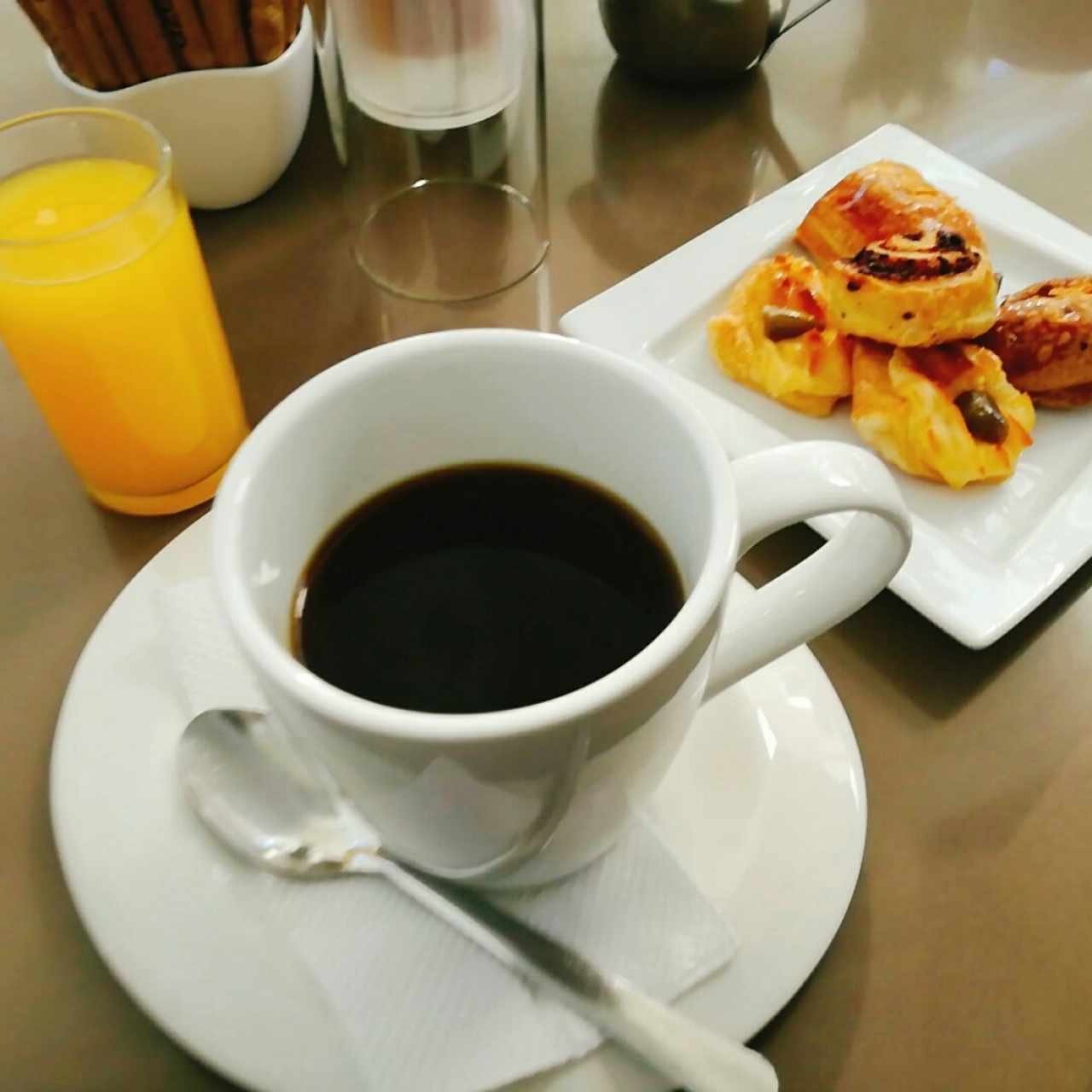Café, Pastelillos y Jugo de Naranja
