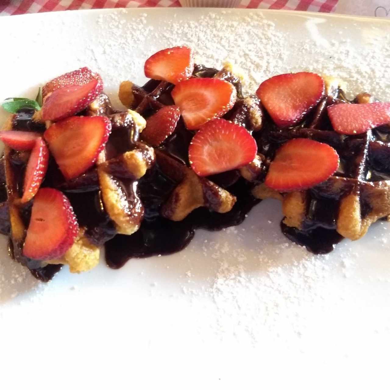 Waffles Belgas Chocolate Fresas