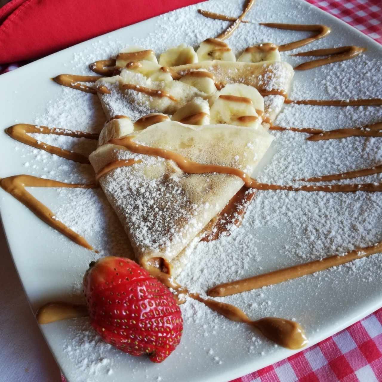 Crepes Flameados - Cajeta y Banano