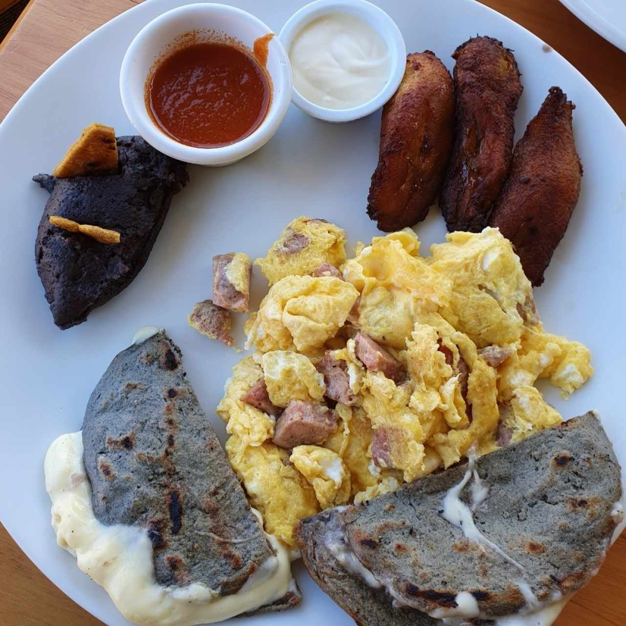 DESAYUNO - El Tecpaneco