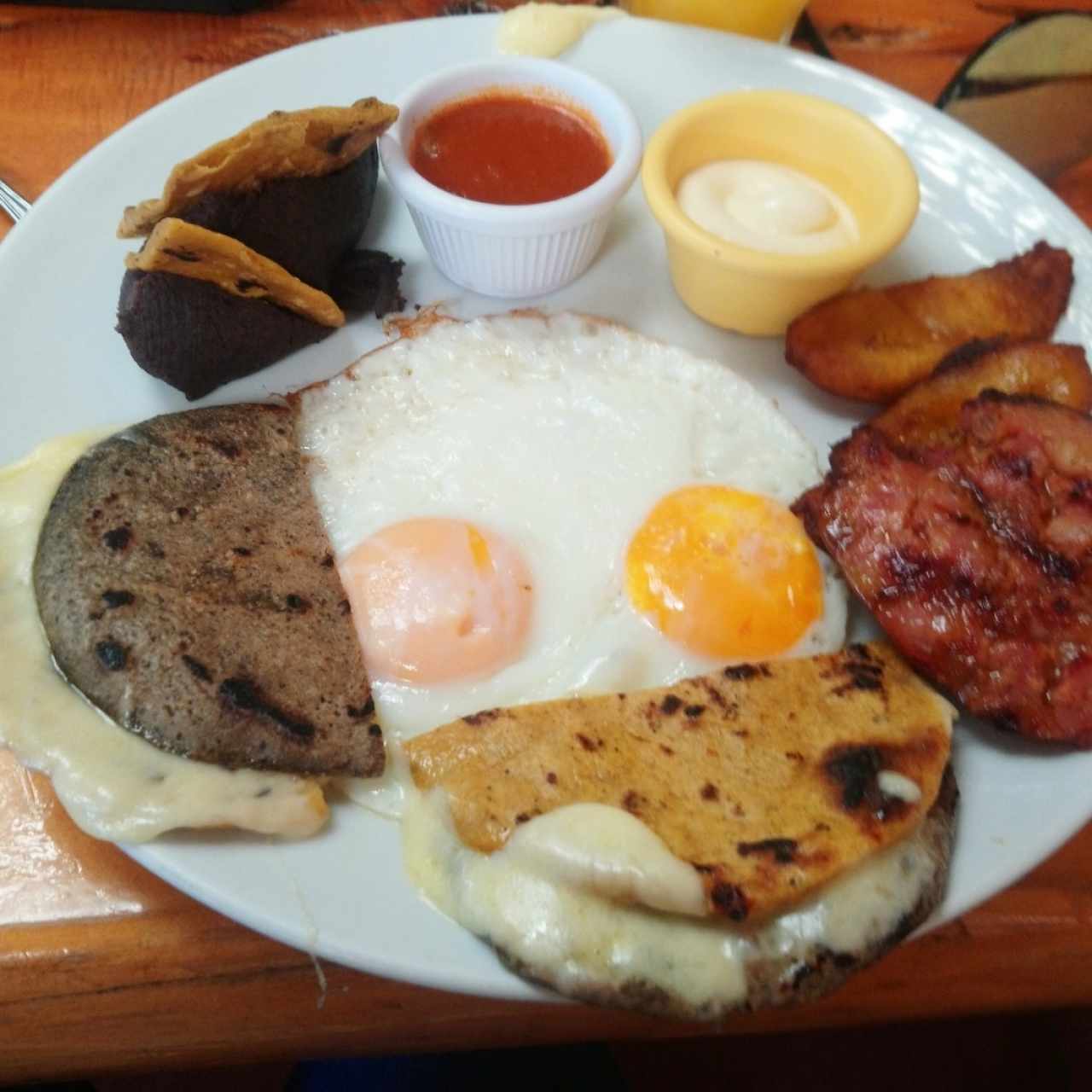 DESAYUNO - El Tecpaneco