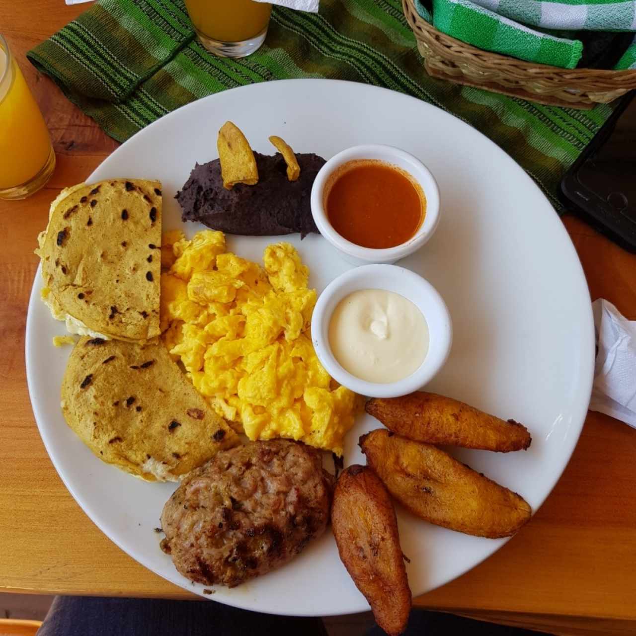 DESAYUNO - El Tecpaneco