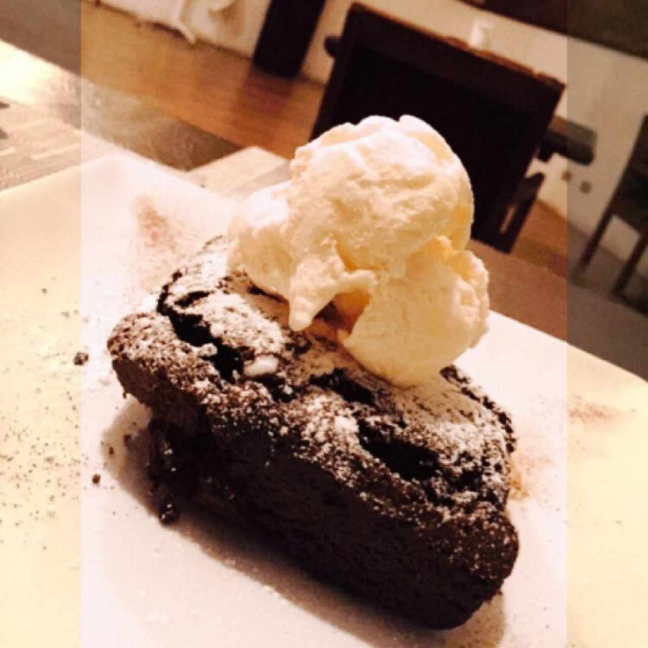 POSTRES - Brownie con Helado