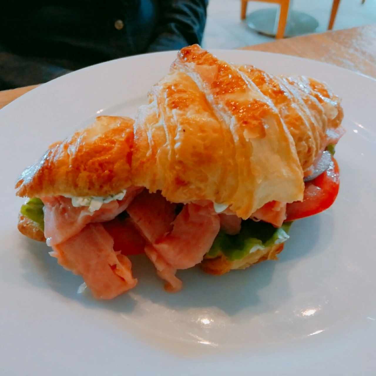 Croissant de Salmón Ahumado