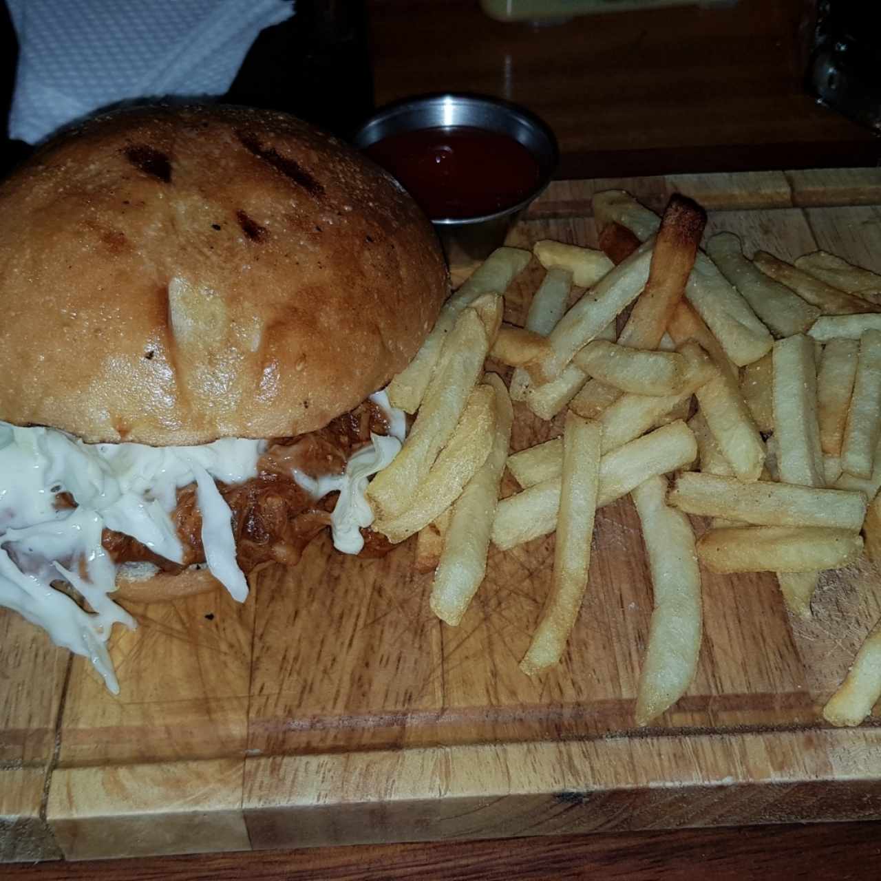 Burgers & Sandwiches - Pulled Pork Burger