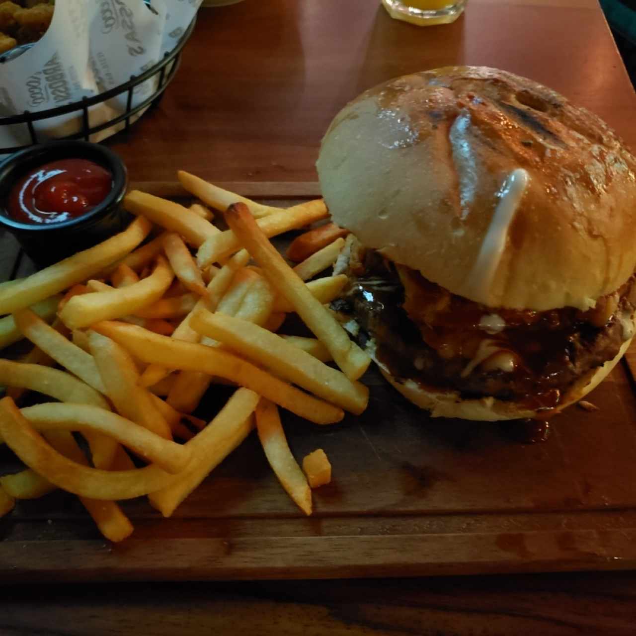 Burgers & Sandwiches - Premium BBQ