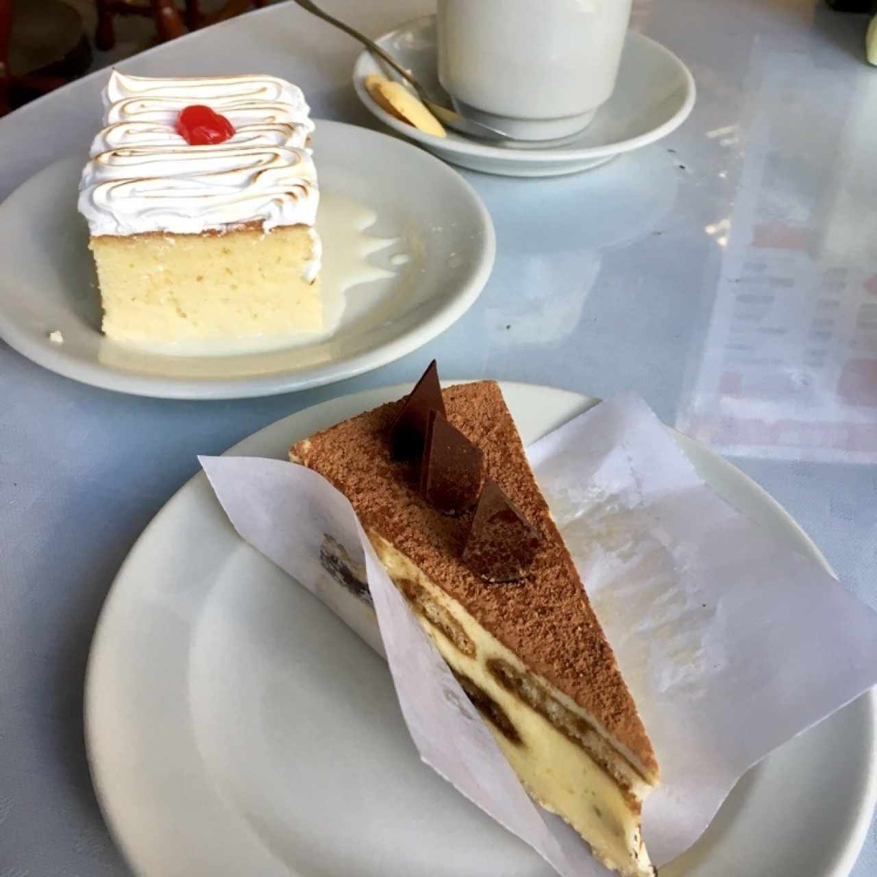 Tres Leches y Tiramisú