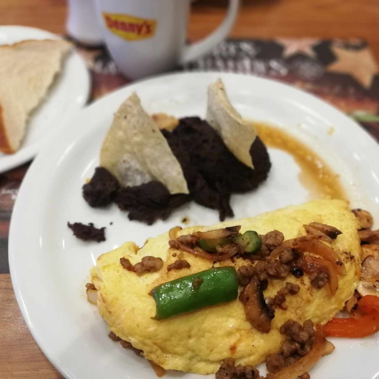 OMELETTES & SKILLETS - Ultimate Omelette