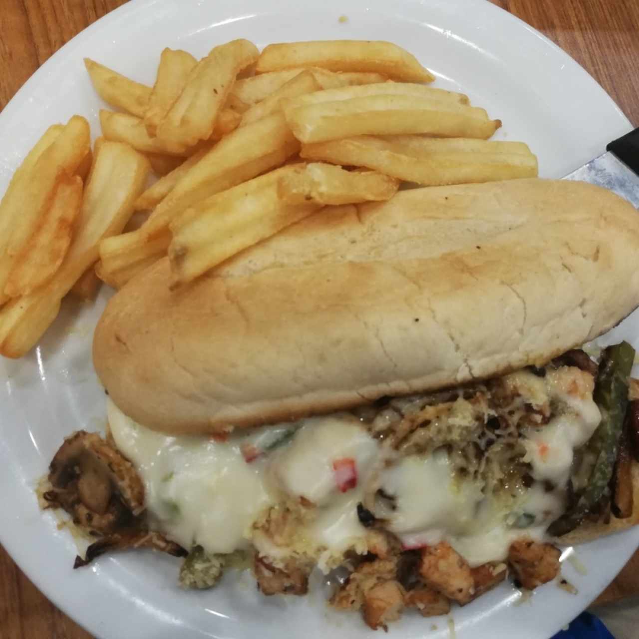 SÁNDWICHES - Chicken Philly Melt
