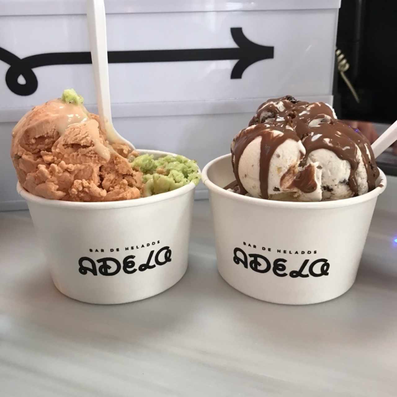 zapote, piña con arugula y cookies and cream