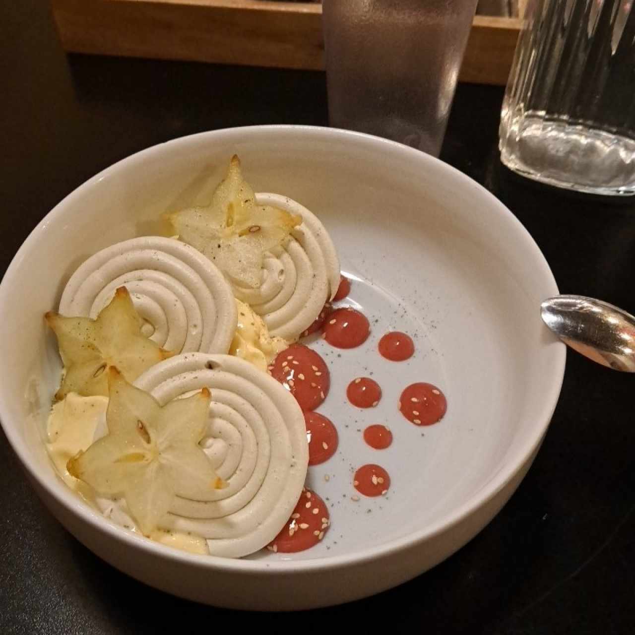 Postre de espumillas de té verde