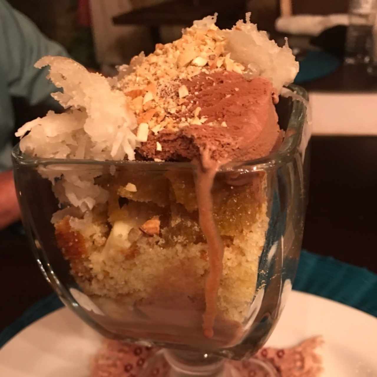 Dulces tipicos con helado de cafe
