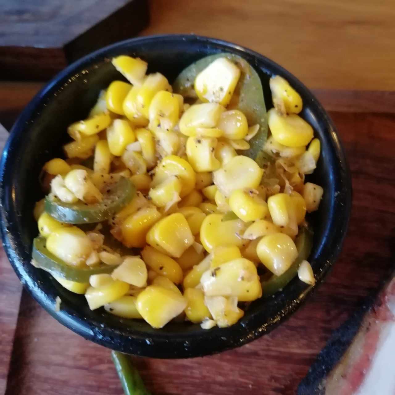 elote ahumado con jalapeño