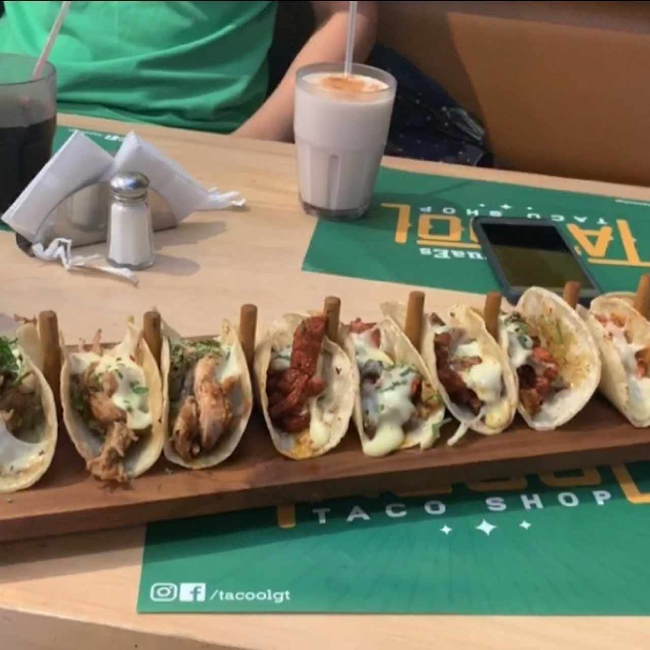 Taquiza de pollo, cochinita y pastor