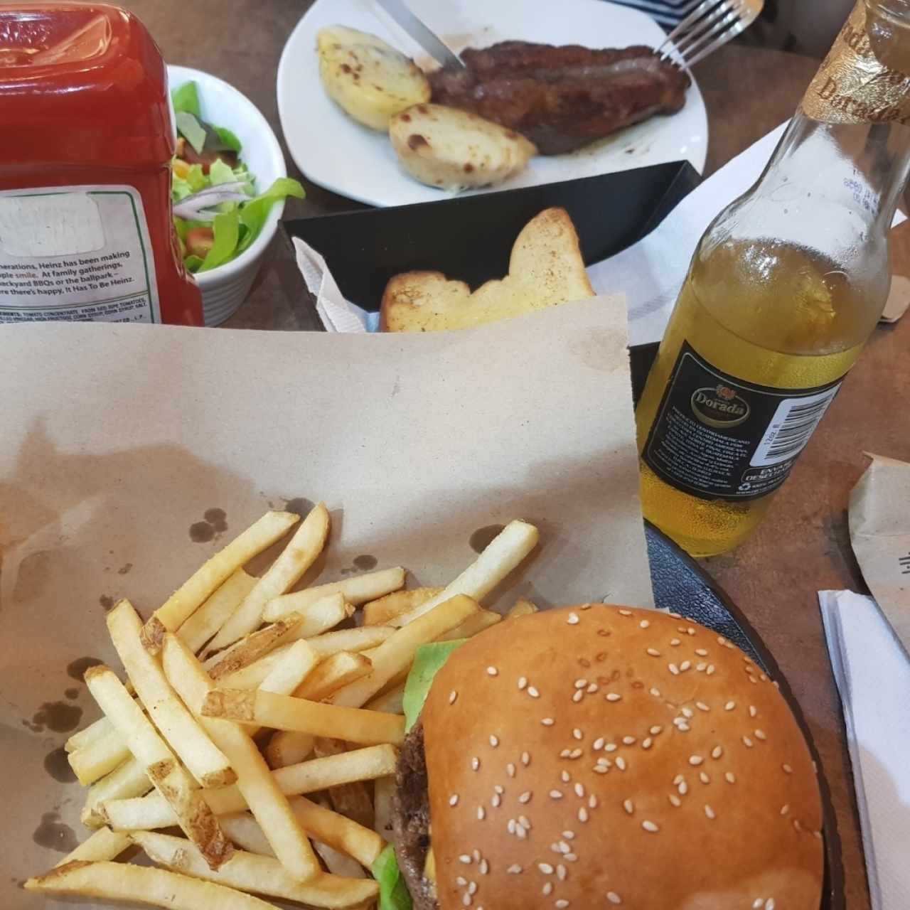 puyazo premium & Hamburguesa  Charra
