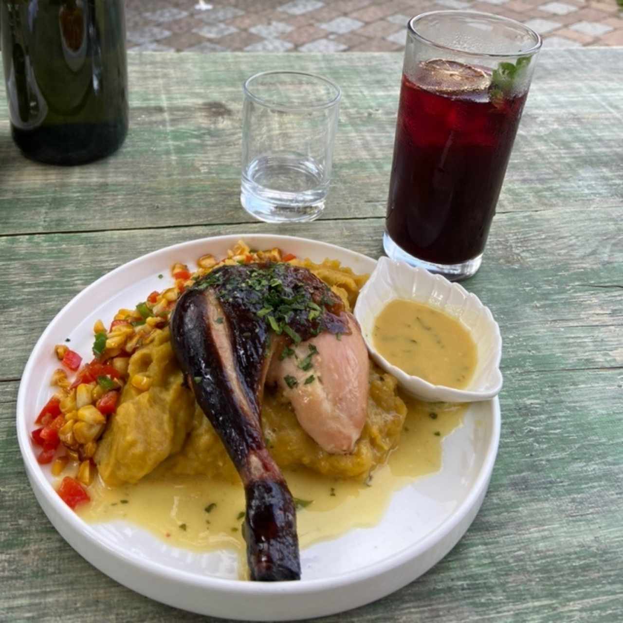 Pollo con salsa Bourbon - roasted corn and sweet potato mash :p