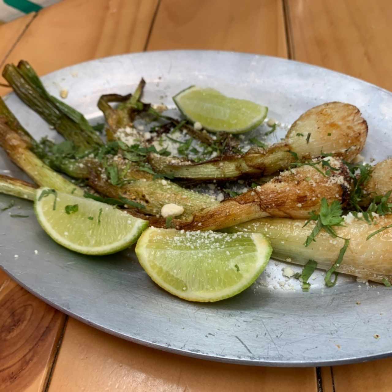 Extras Extras! - Cebollitas asadas