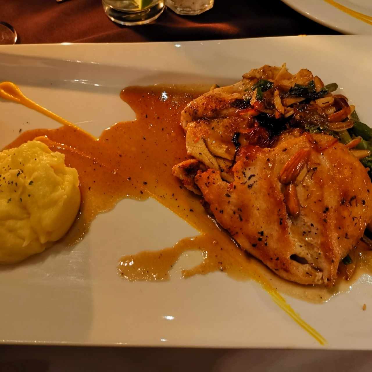 Platos Fuertes - Pollo Primavera