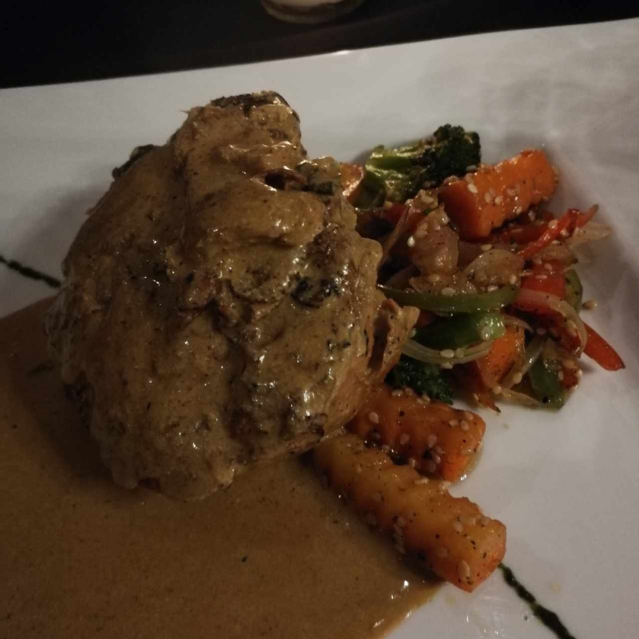 Platos Fuertes - Pollo Bourbon