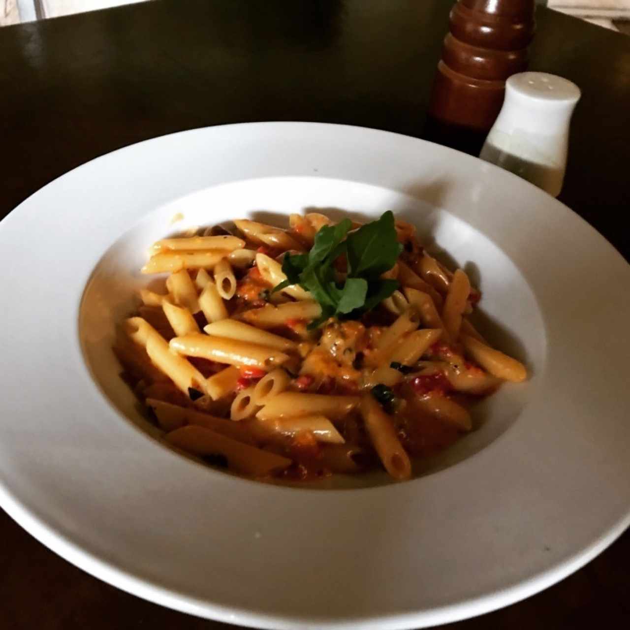 Menú - Le Paste penne chiles pimiento acados y salsa de crema