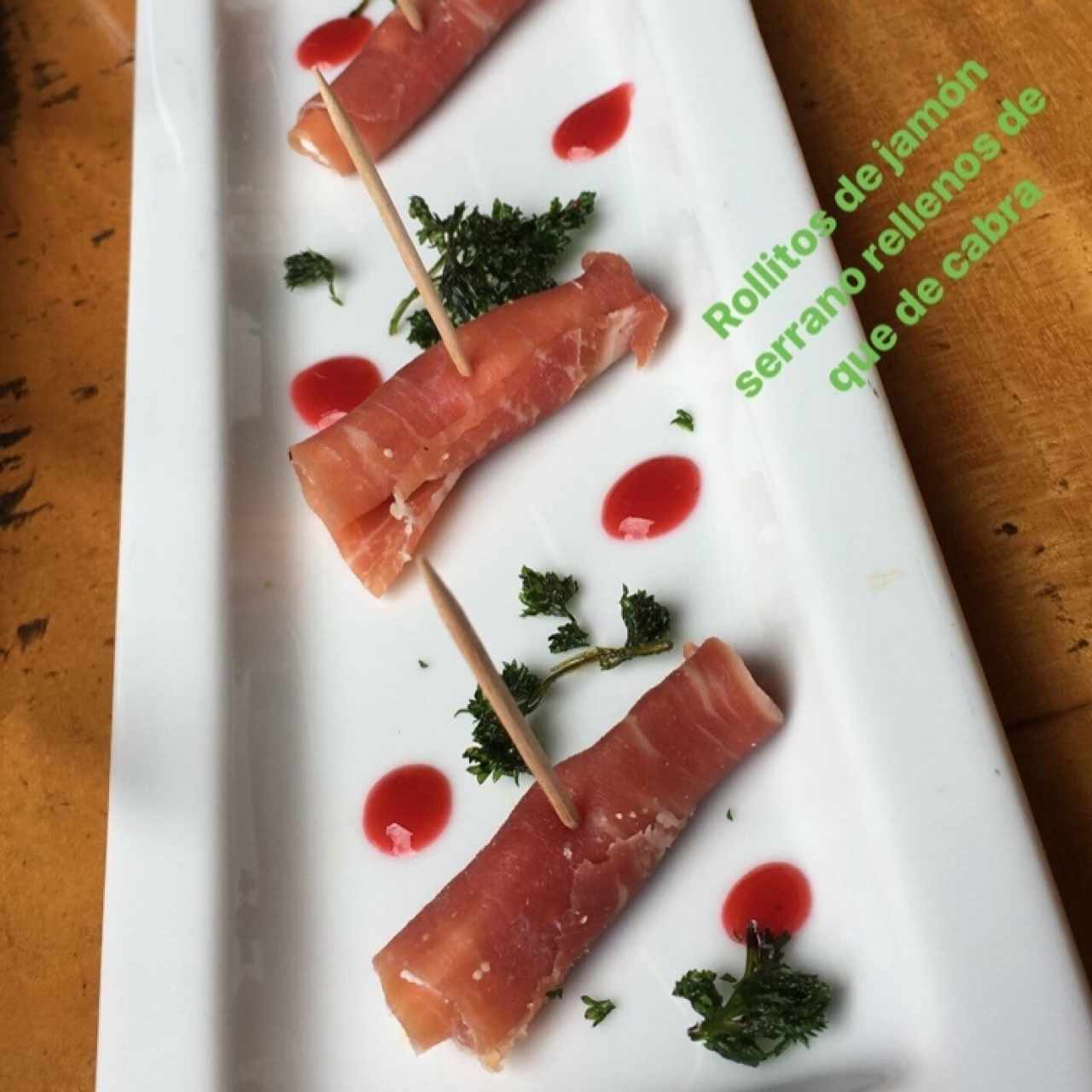 jamon serrano rellenos de queso de cabra 