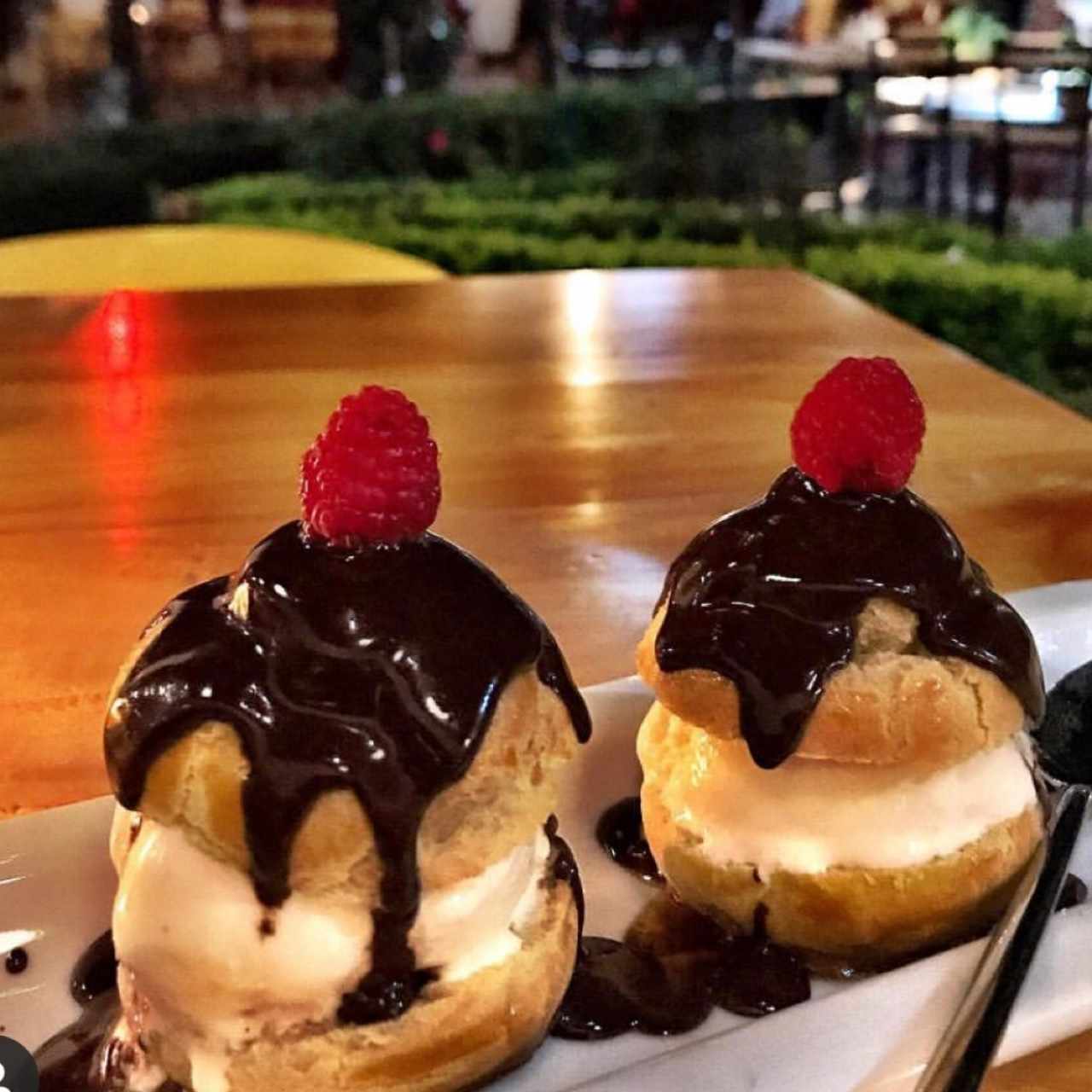 Profiteroles