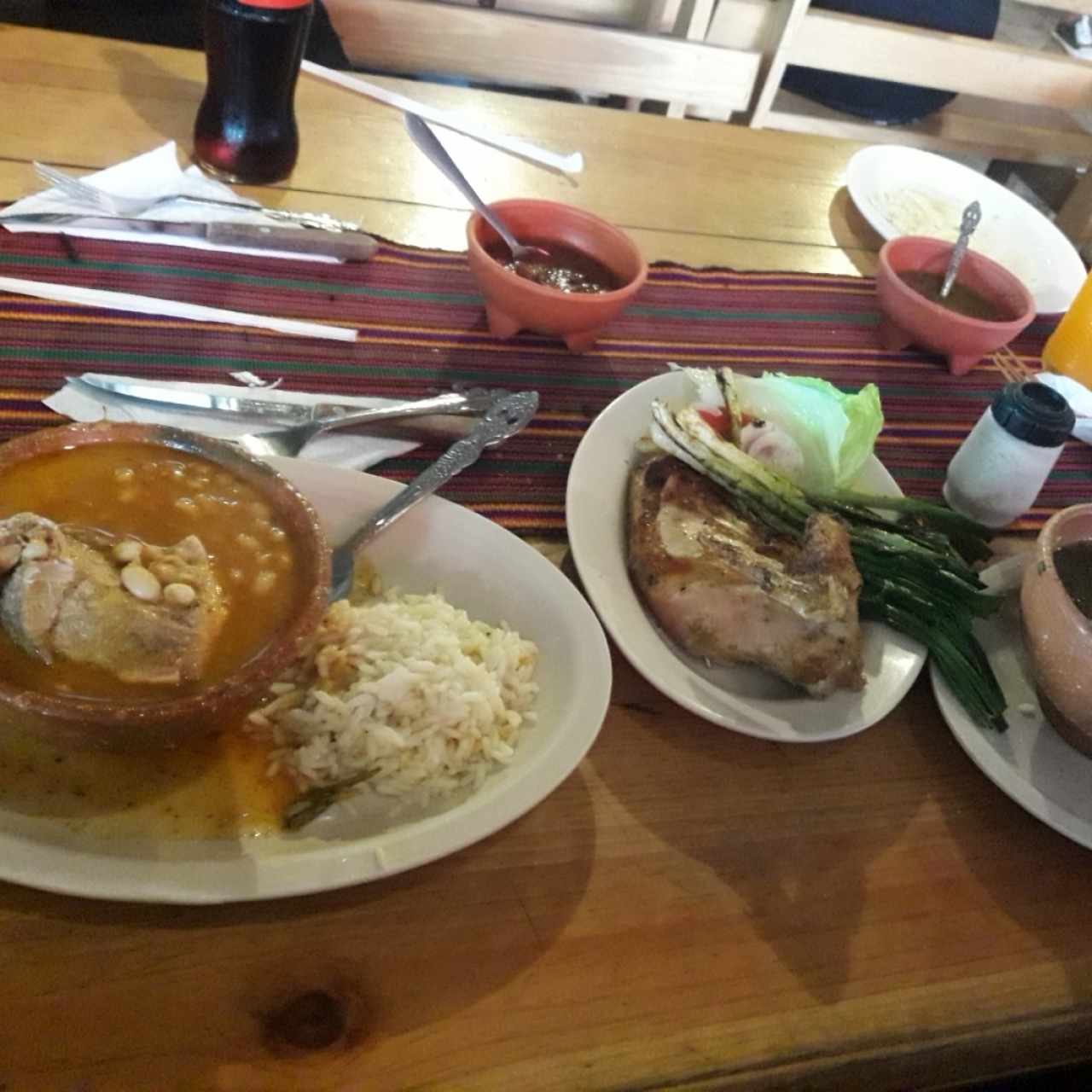 frijol blanco y pollo asado