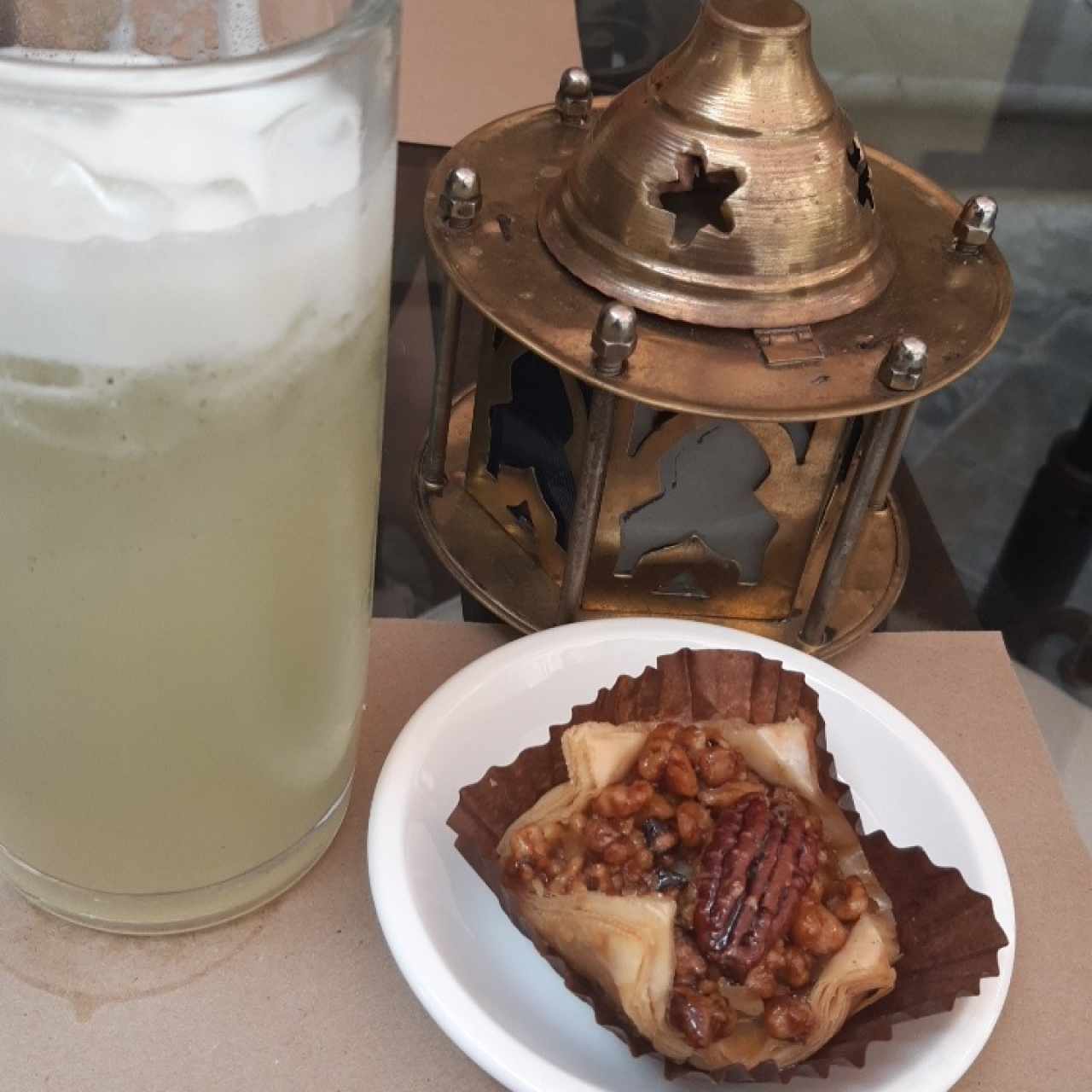 Pecana Cream y limonada con al albahaca