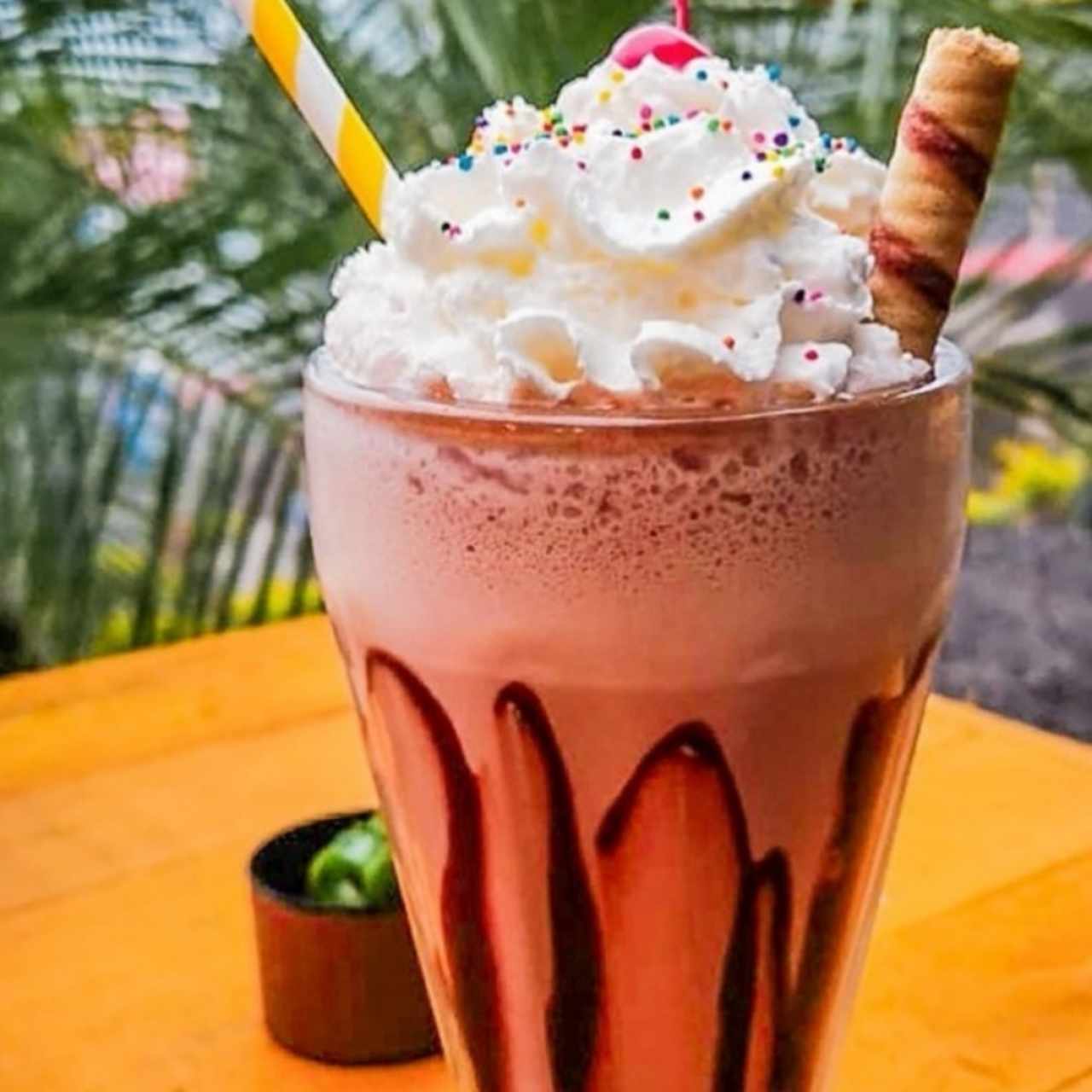 Stramberry milkshabee