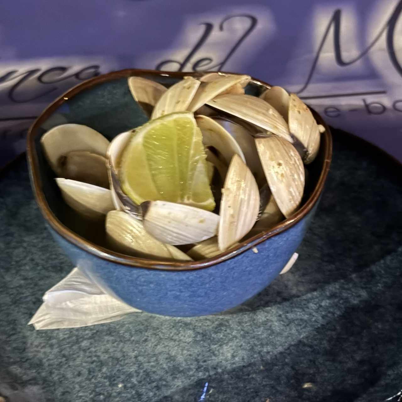 Almejas Al Ajillo