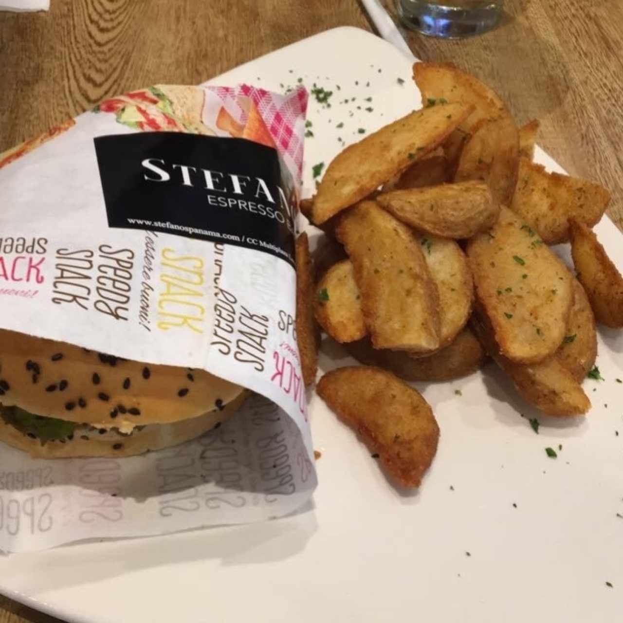 Hamburguesa de salmón Stefanos