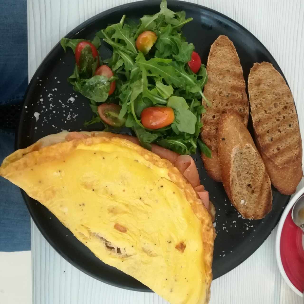 ommelete con salmón aumado