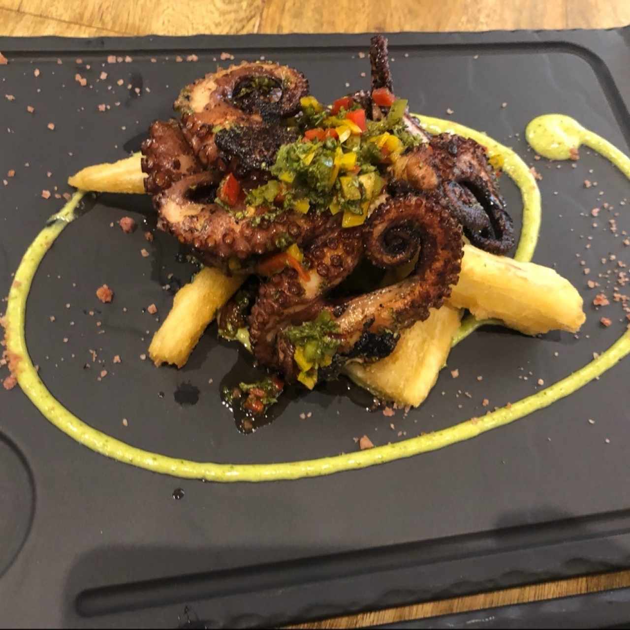 pulpo con yuca
