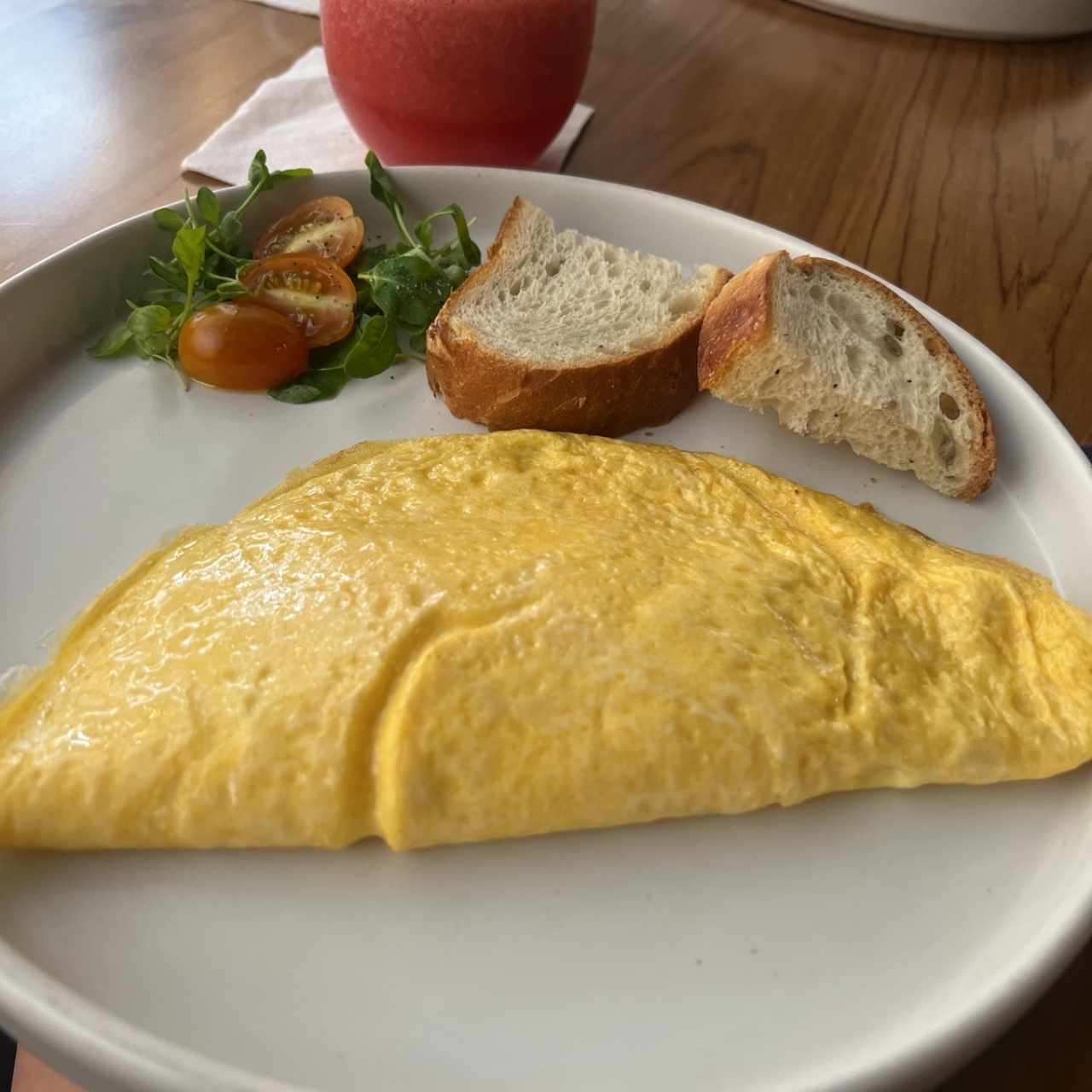 Omelete de Queso Mozarella y Salmón