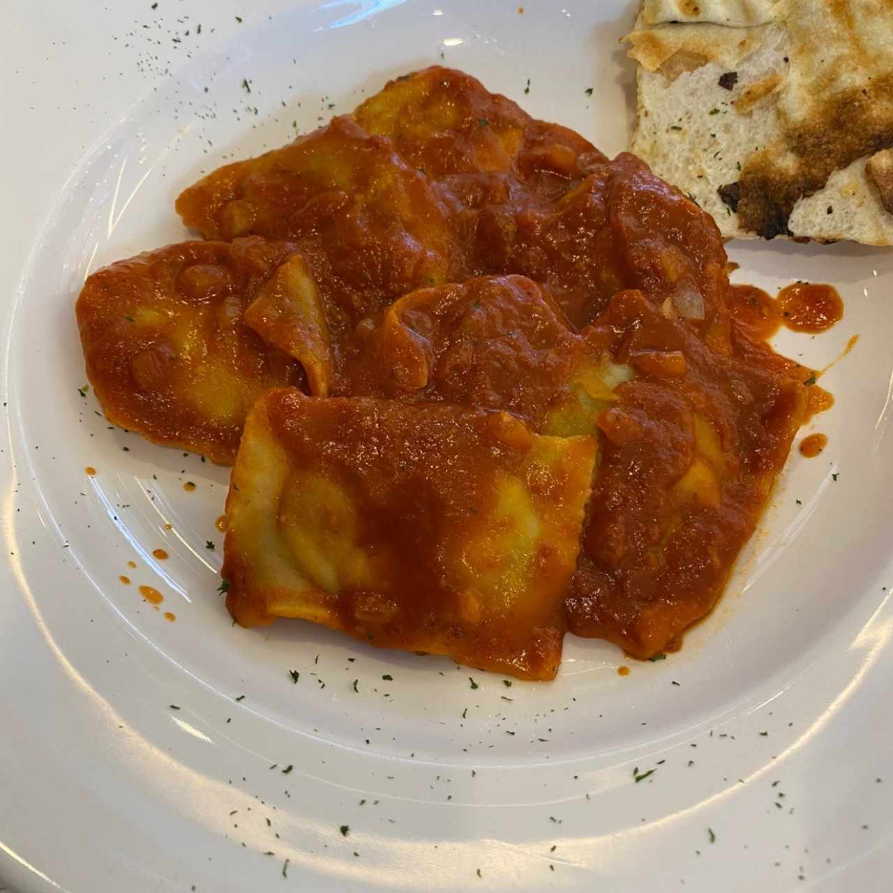 Ravioli de Ricotta con Espinaca